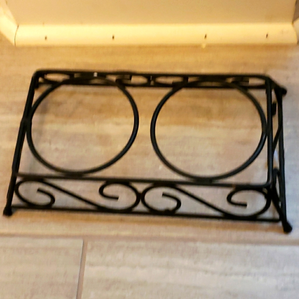 Read please?Dog feeding stander made of metal new